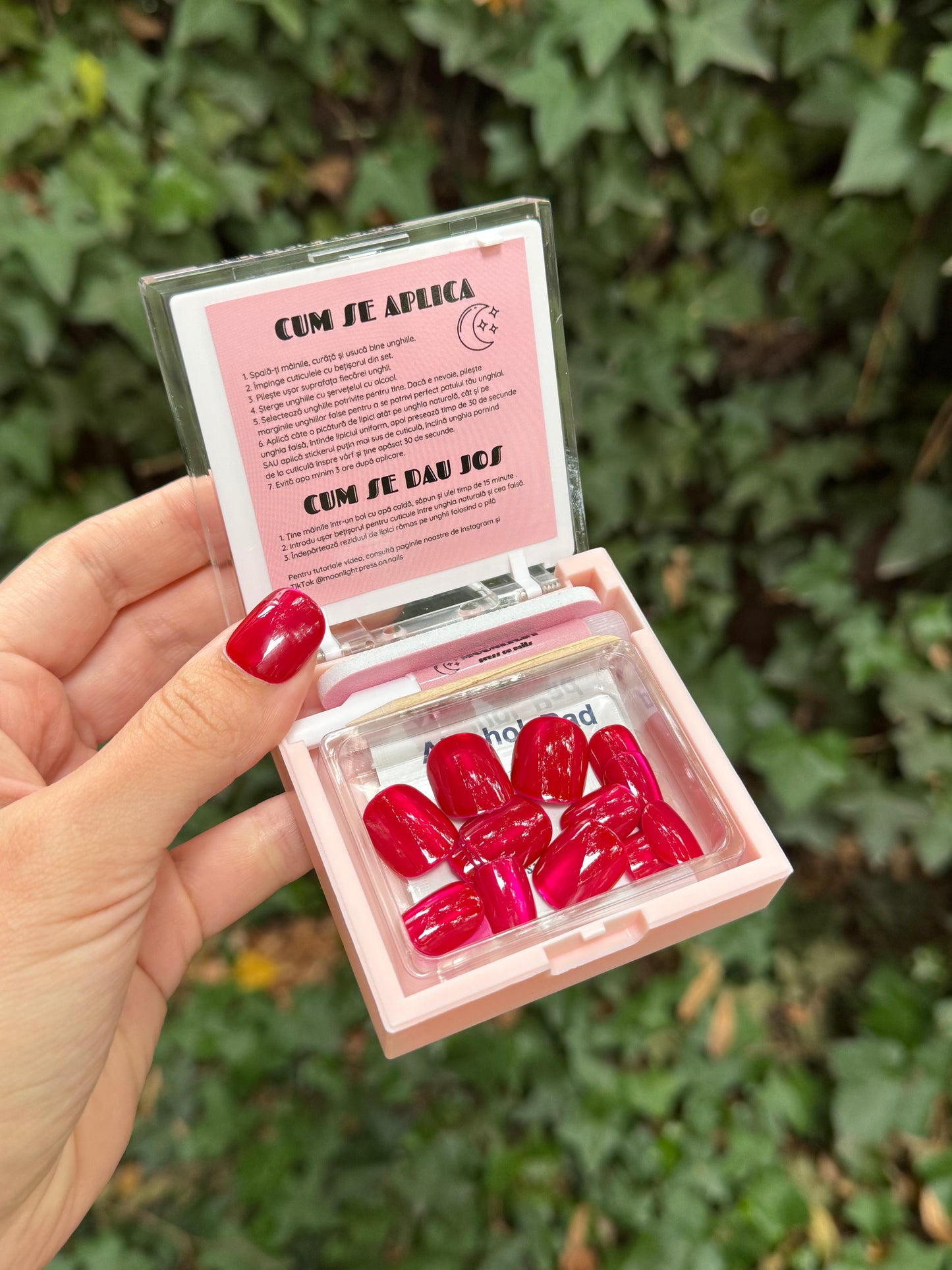 Aurora Nails