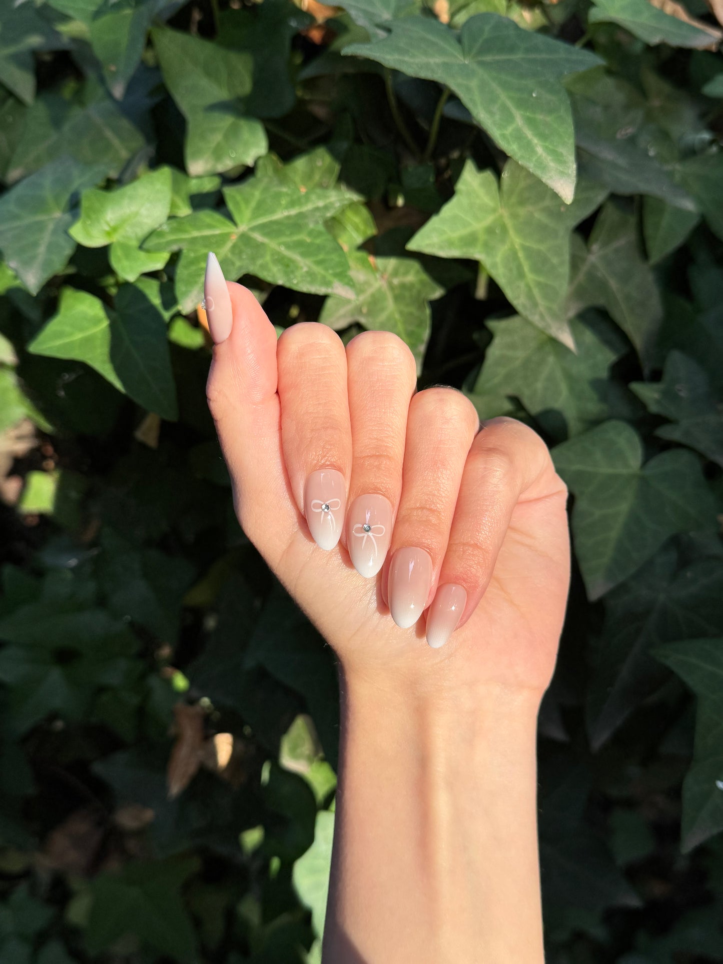 Soft Bow Nails