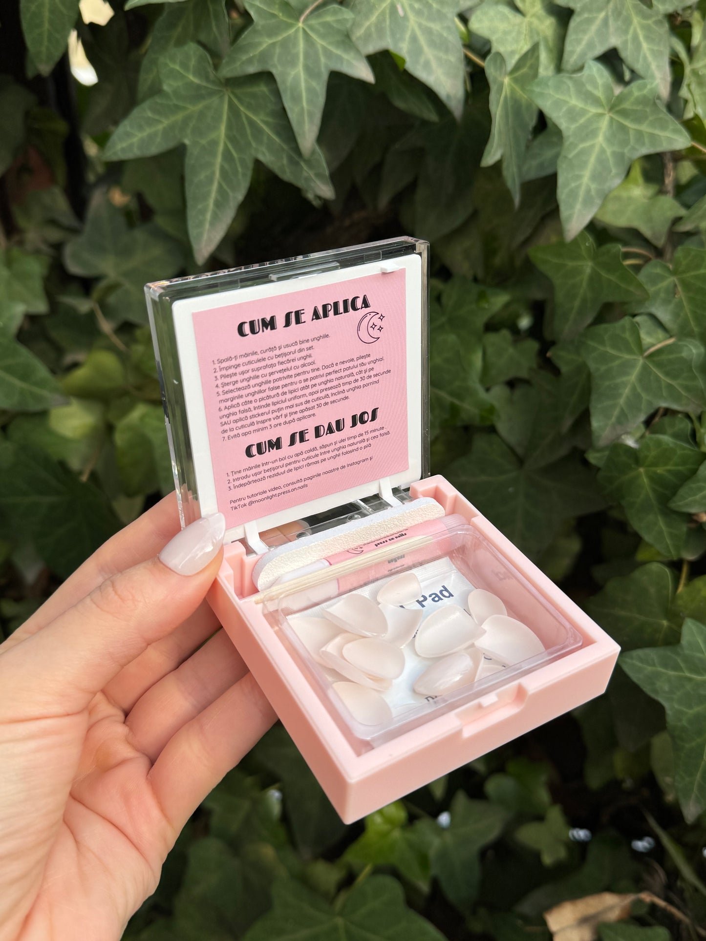 Milky Nails